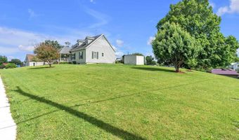 608 E Hazel St, Albion, IN 46701