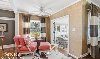 206 Edgewater Dr, Algonac, MI 48001