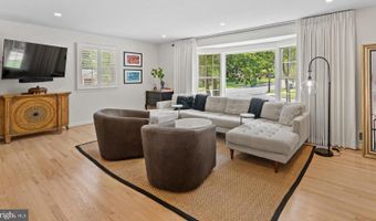 6401 CRANE Ter, Bethesda, MD 20817