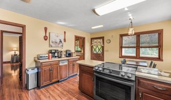 2416 Cherokee Dr, Bean Station, TN 37708