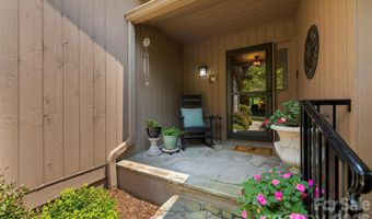 4 Governors Way, Asheville, NC 28804