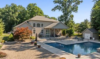 2820 Ashwood Dr, Alliance, OH 44601