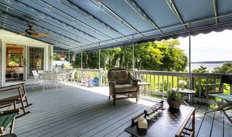 457 POPPASQUASH Rd, Bristol, RI 02809
