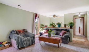 5 River St, Newmarket, NH 03857