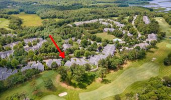 12 Sea Knoll Ct 12, Bourne, MA 02532