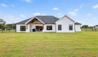 11 Nicklaus Dr, Sulphur Springs, TX 75482