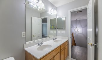 24635 KINGS CANYON Sq, Aldie, VA 20105