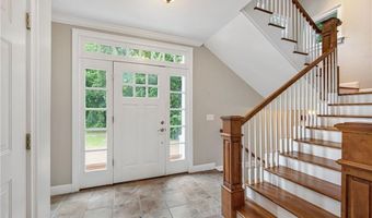 21 Bonnet View Dr, Jamestown, RI 02835