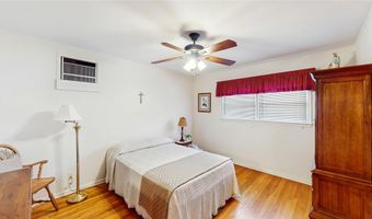 42 Plainfield Rd, Albertson, NY 11507