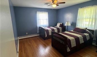 1009 Debbie Ln, Allentown, PA 18103