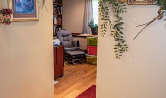 206 Fairview Ave, Auburn, ME 04210