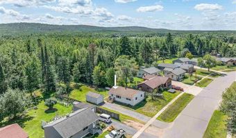 34 Elm Blvd, Babbitt, MN 55706