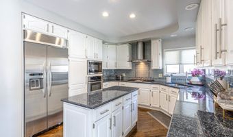 1801 N Dover Ct, Arlington Heights, IL 60004