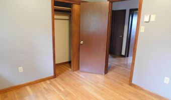 81 S Main St, Athens, ME 04912