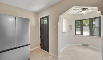 9405 Mackenzie Rd, Affton, MO 63123