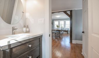 28 Rock Cut Rd, Bridgewater, CT 06752