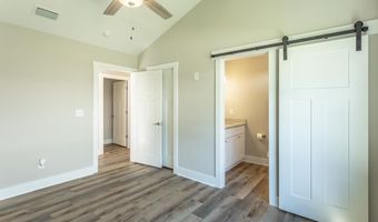 200 13th St, Apalachicola, FL 32320