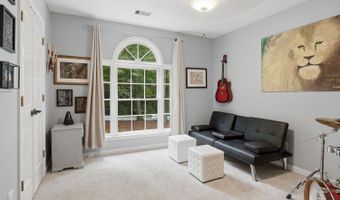 5050 Southlake Dr, Alpharetta, GA 30005