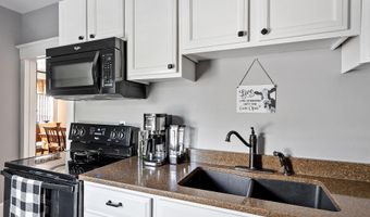 328 W Hollis St, Nashua, NH 03060