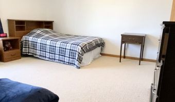 1056 Deertrail Ct, Antioch, IL 60002