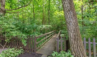 6485 Barberry Dr, Avon, IN 46123