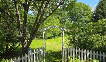 49 Tyler St, Brattleboro, VT 05301