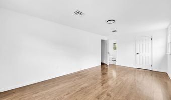 5 Butternut Dr, Bloomfield, CT 06002