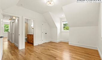 139 Nettles Ridge Rd, Banner Elk, NC 28604