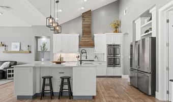5865 Egan Crest Dr, Las Vegas, NV 89149