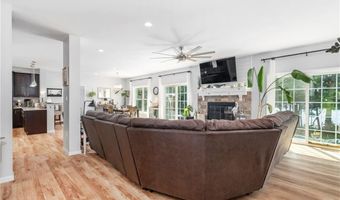 420 E Wallum Lake Rd, Burrillville, RI 02859