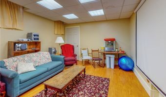 5696 Steubenville Rd SE, Amsterdam, OH 43903