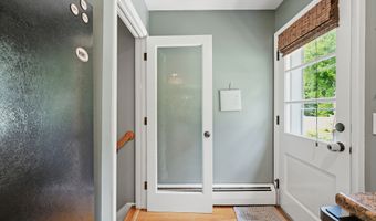 3 S Meadow Dr, Danbury, CT 06811