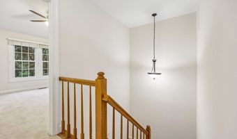 21208 HEDGEROW Ter, Ashburn, VA 20147