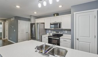 2202 Barry Dr, Adel, IA 50003