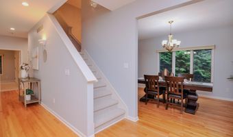 588 Green Rd, Ann Arbor, MI 48105