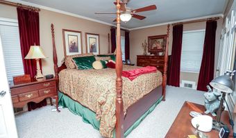 205 Valley Dr, Americus, GA 31709