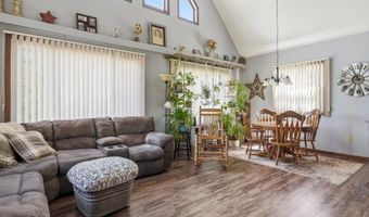 504 Carlin Dr, Angola, IN 46703