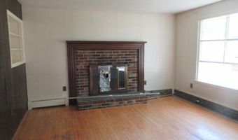 29 Hutchinson Dr, Augusta, ME 04330
