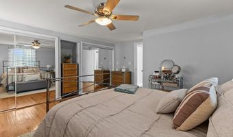 56 Pasture Farm Dr, Middletown, RI 02842