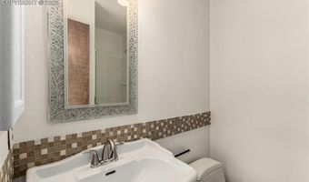 2570 Hatch Cir, Colorado Springs, CO 80918