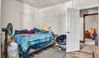 2 E MAIN St, Carlisle, PA 17015