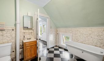 11 Summer St, Barre, VT 05649