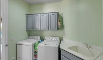 11061 Waterwood St, Apple Valley, CA 92308