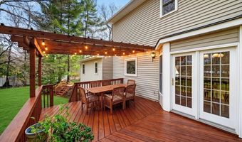 6 Amanda Ct, Airmont, NY 10952