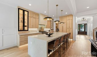 1412 Lyon Ct, Charlotte, NC 28205
