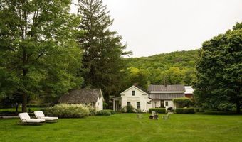 516 County Route 11, Ancram, NY 12502