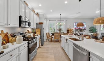 210 LATITUDE Pl, Apollo Beach, FL 33572