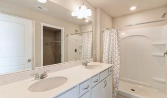 2725 NW 41st St, Ankeny, IA 50023