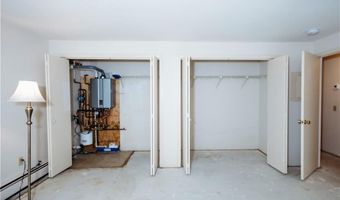 66 Girard Ave 106, Newport, RI 02840