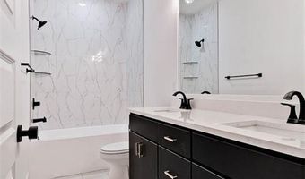 1 Consett Ln, Bella Vista, AR 72714